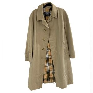 Vintage Burberry’s Men’s Khaki Trench Coat/Car Coat Size 40 Regular